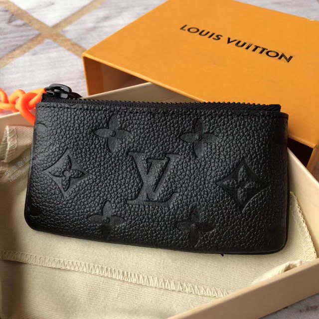 lv鑰匙包 M67452 全皮壓花鑰匙包 lv小號手拿包  lvqb1332
